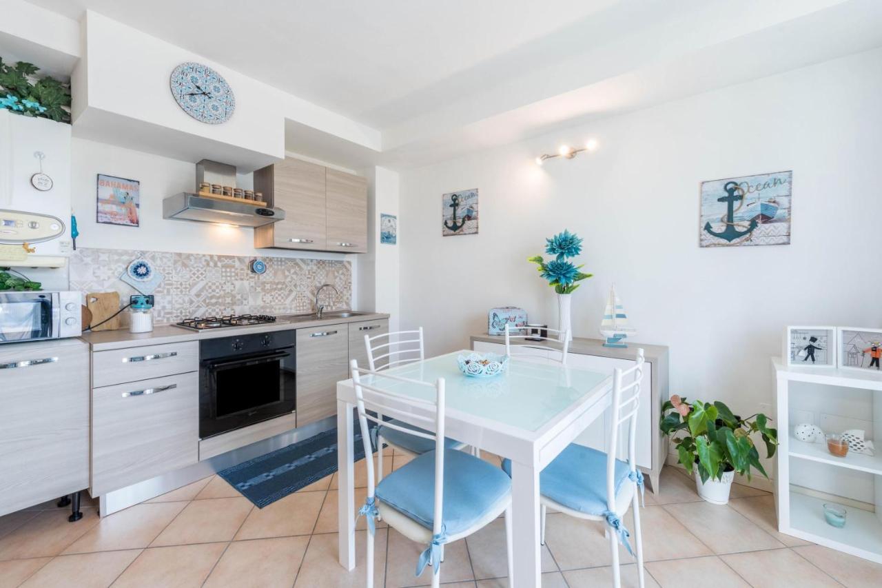 Luxury Apartment With Swimming Pool Лонато Экстерьер фото