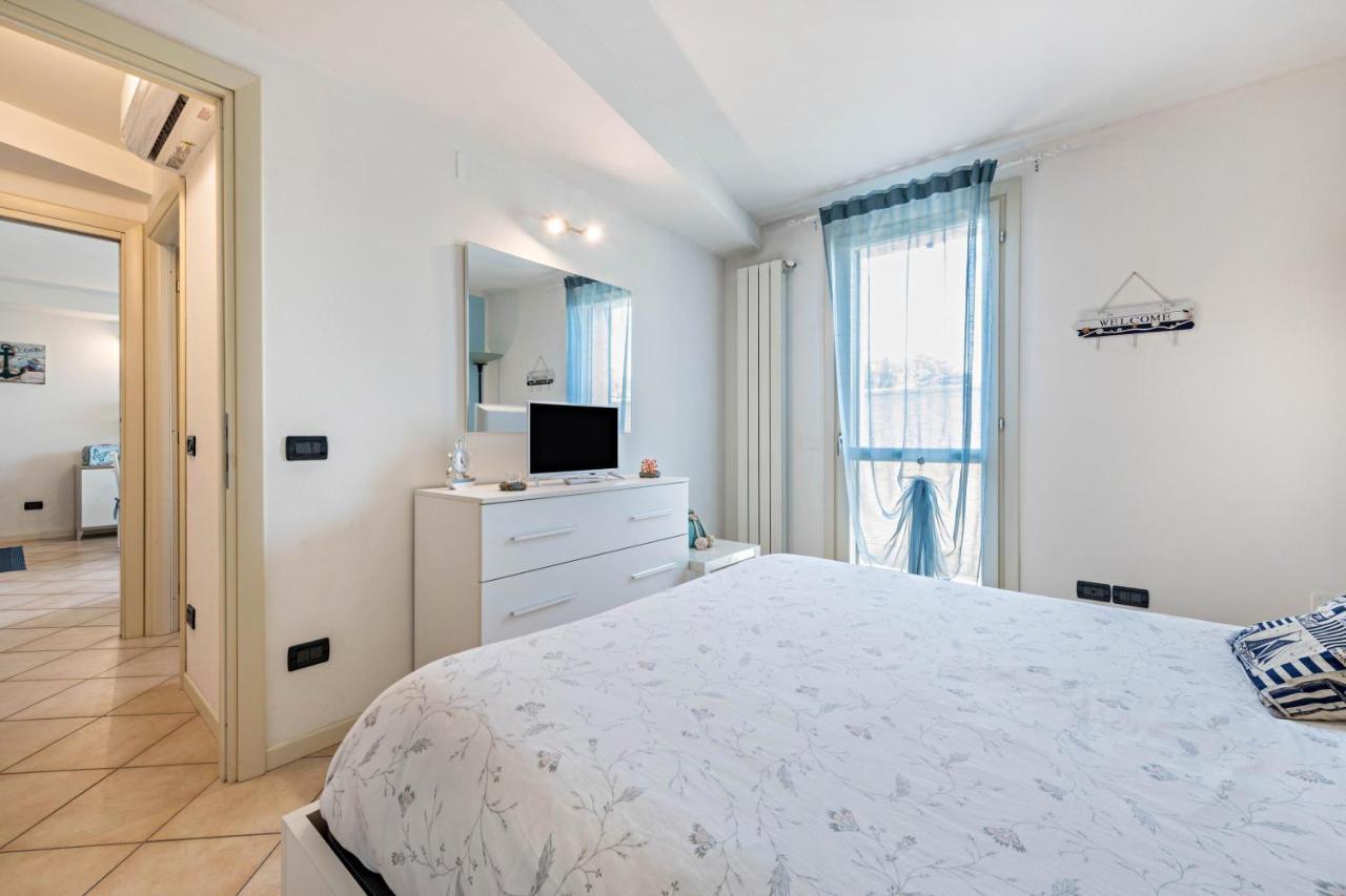 Luxury Apartment With Swimming Pool Лонато Экстерьер фото